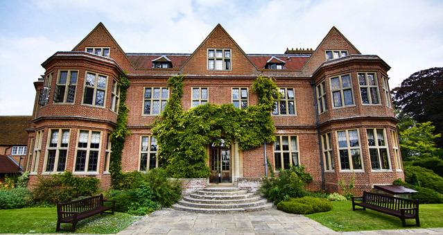 Right angle corporate events venues - Horwood House Venue - Buckinghamshire